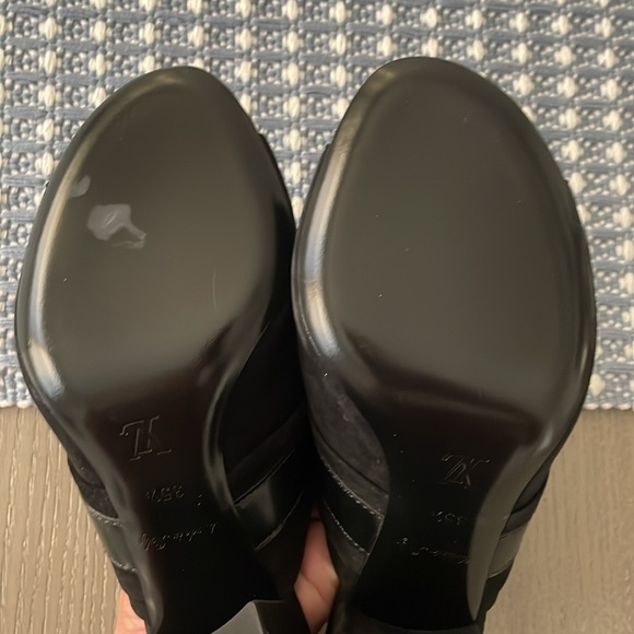 LOUIS VUITTON Chunky Heel Suede Woman Size 5 1/2. New - Picture 5 of 8